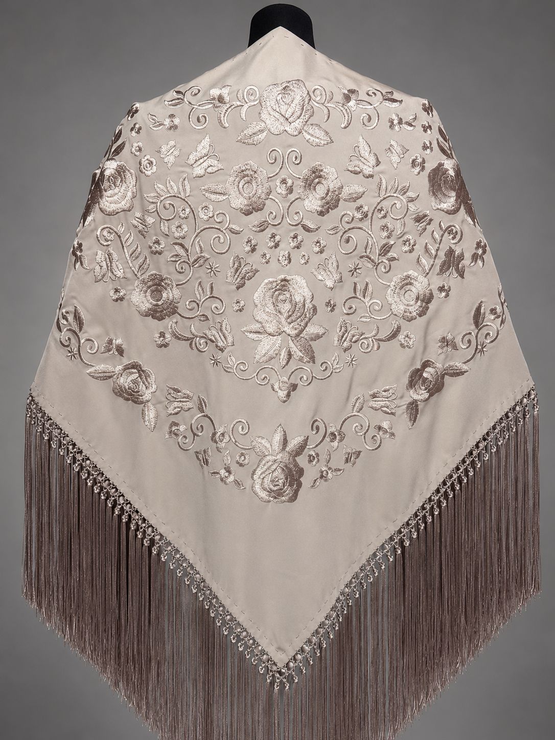 MANTÓN BORDADO UNICOLOR